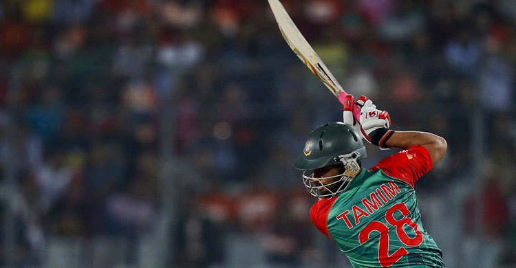বাংলাদেশকে একাই টানছেন তামিম