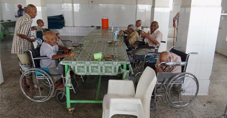 বৃদ্ধাশ্রমে বন্দুকধারীদের হামলায় নিহত ১৭