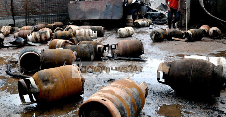 বগুড়ায় বিপিসির ডিপোতে সিলিন্ডার বিস্ফোরণ