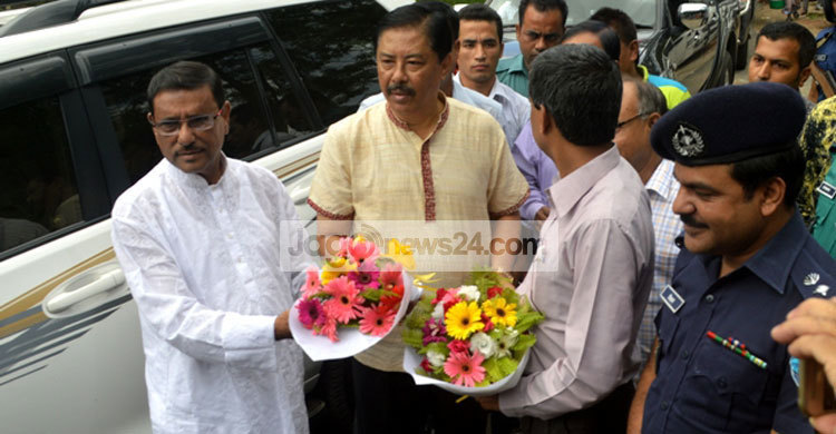 জাতীয় সংকটের সময় দেশবাসীকে প্রধানমন্ত্রীর পাশে দাঁড়ানোর আহ্বান