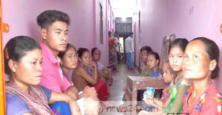 রোয়াংছড়িতে আতঙ্কে এলাকা ছাড়া ৬০ আদিবাসী পরিবার