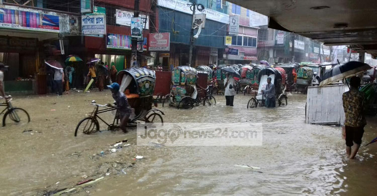 আষাঢ়ী বর্ষণে প্লাবিত কক্সবাজারের নিমাঞ্চল