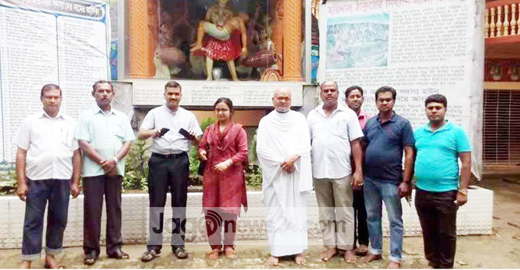 বেনাপোল পাঠবাড়ি আশ্রমে ভারতীয় হাইকমিশনের দুই সেক্রেটারি 