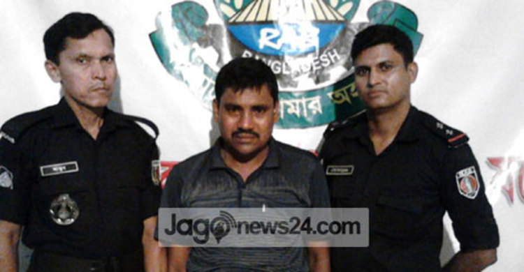 শার্শায় ৭০০ পিস ইয়াবাসহ মাদক ব্যবসায়ী আটক