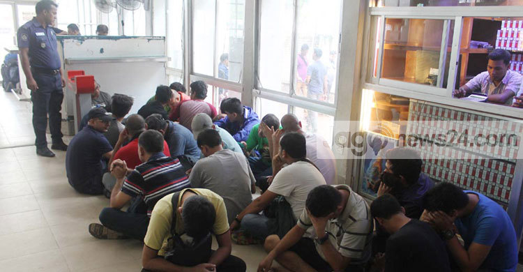 বেনাপোল দিয়ে ফেরত পাঠানো হলো ৪৪ নেপালিকে