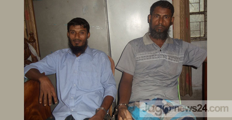 চাঁপাইনবাবগঞ্জে হাতবোমাসহ দুই জেএমবি আটক