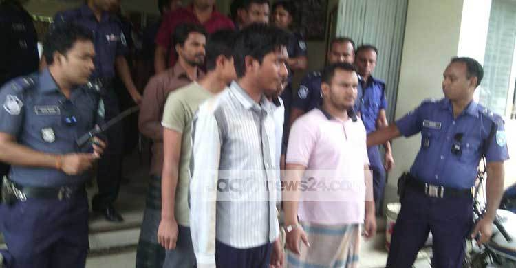 দিনাজপুরে ১৯ ককটেলসহ তিন যুবক আটক