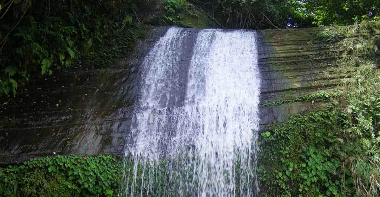 পর্যটকের অপেক্ষায় পাহাড়ি কন্যা খাগড়াছড়ি