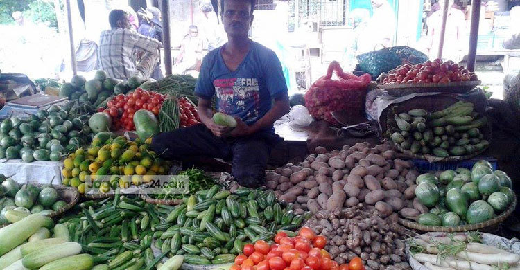 ফেনীতে সবজির দাম কমেছে