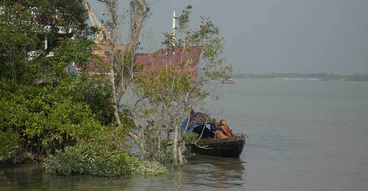 সুন্দরবনে ১৩ জেলেকে অপহরণ : মুক্তিপণ দাবি