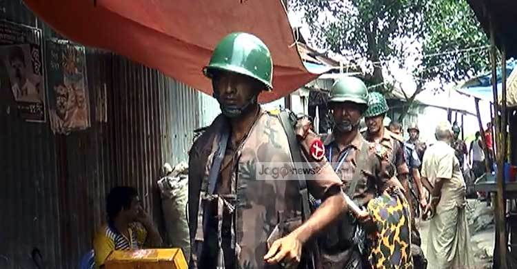 ফুলছড়ির দুর্গম চরে জঙ্গিবিরোধী অভিযান