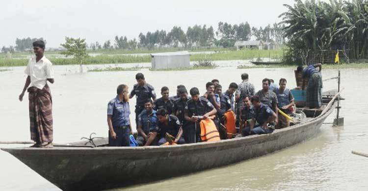 গণগ্রেফতার আতঙ্কে জনশূন্য গাইবান্ধার গ্রামাঞ্চল