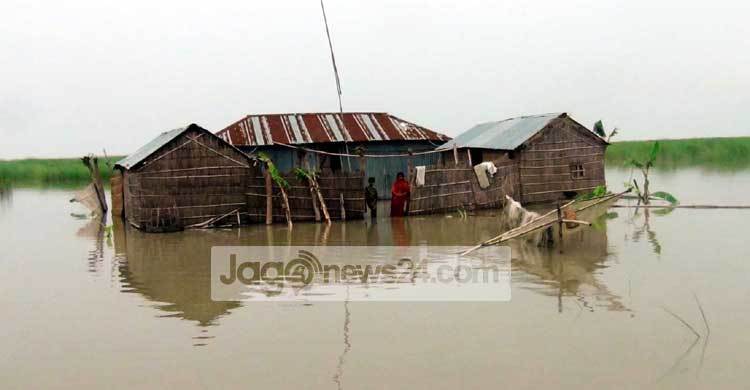 গাইবান্ধায় বন্যা পরিস্থিতির অবনতি 