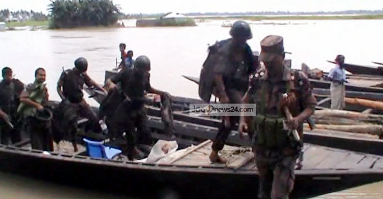 গাইবান্ধার দুর্গম চরে জঙ্গিবিরোধী অভিযানে আটক ১