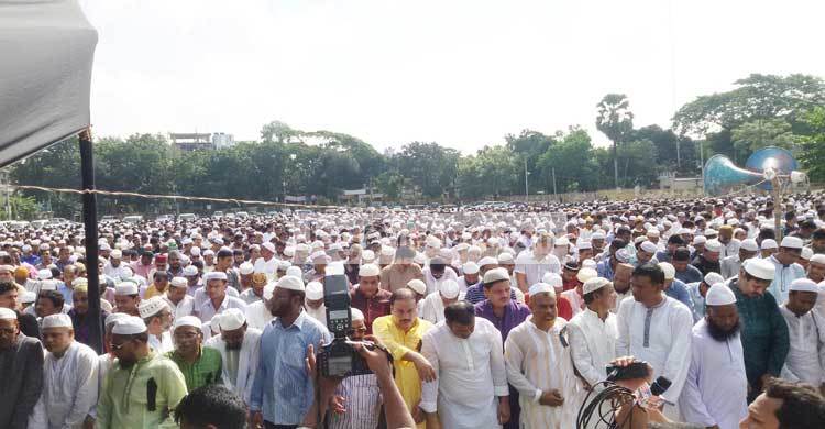 গাজীপুরে হান্নান শাহের জানাজায় মানুষের ঢল