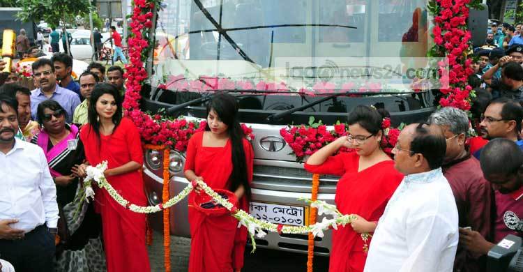 গুলশানে বিশেষ রিকশা ও বাস চালু