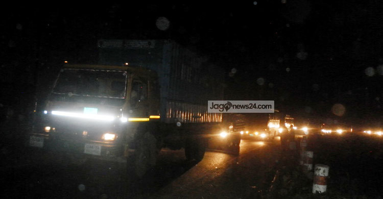 স্বস্তি ফিরেছে ঢাকা-টাঙ্গাইল মহাসড়কে