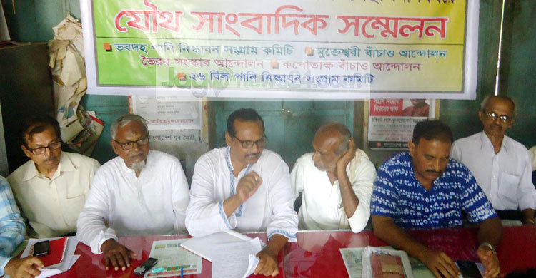 পানিবন্দি ৩ লাখ মানুষের মানবেতর জীবনযাপন