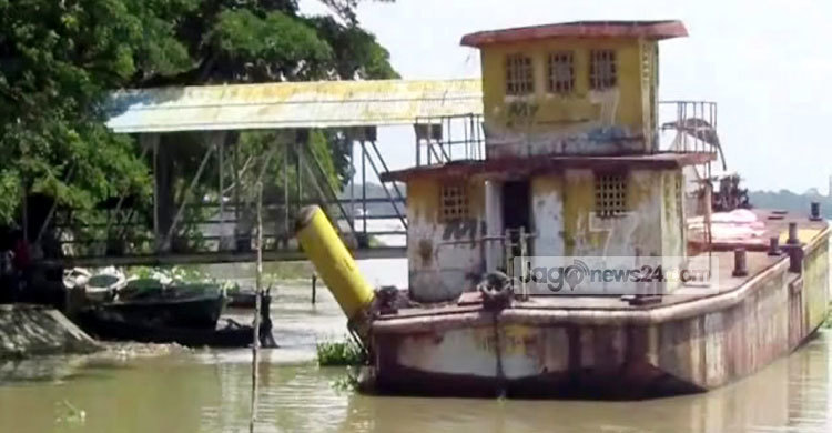 ঝালকাঠিতে চলছে নৌযান শ্রমিকদের অনির্দিষ্টকালের ধর্মঘট