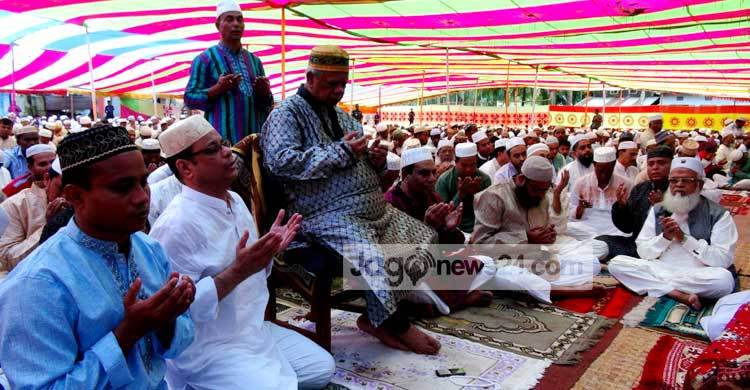 ঝালকাঠিতে ঈদের নামাজ আদায় করলেন শিল্পমন্ত্রী