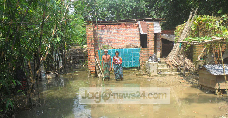 মহেশপুরে ১০ পরিবারের মানবেতর জীবনযাপন