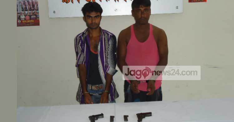 ঝিনাইদহে অস্ত্রসহ ২ সন্ত্রাসী আটক