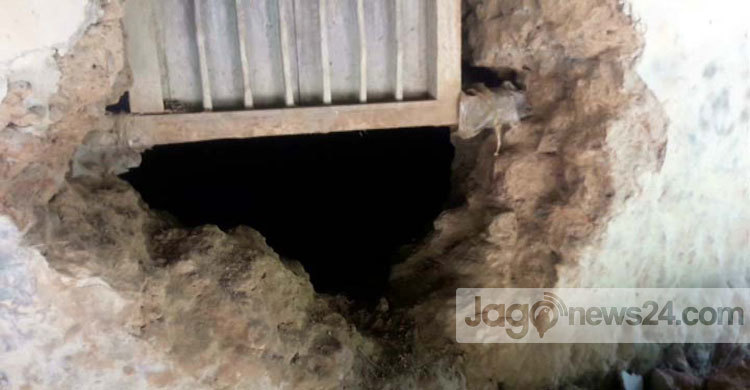 পাঁচবিবিতে চোর সন্দেহে গণপিটুনিতে নিহত ১