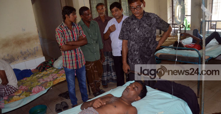 ইউপি চেয়ারম্যানের মারপিটে জ্ঞান হারালেন প্রধান শিক্ষক 