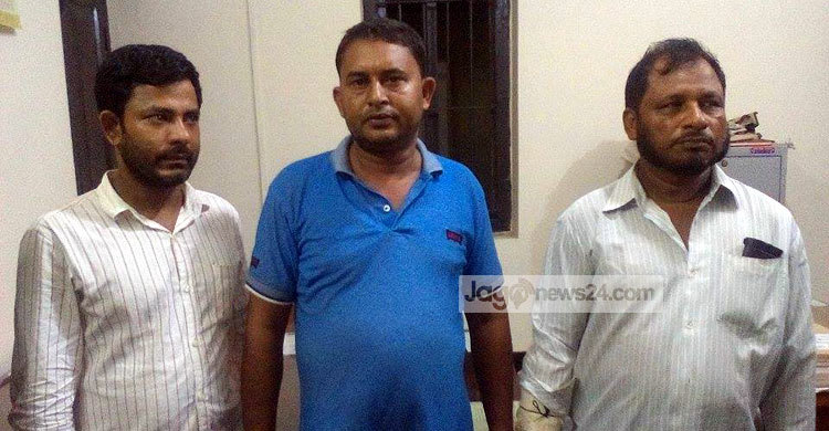 কালীগঞ্জে চাঁদাবাজির সময় তিন সাংবাদিক আটক 