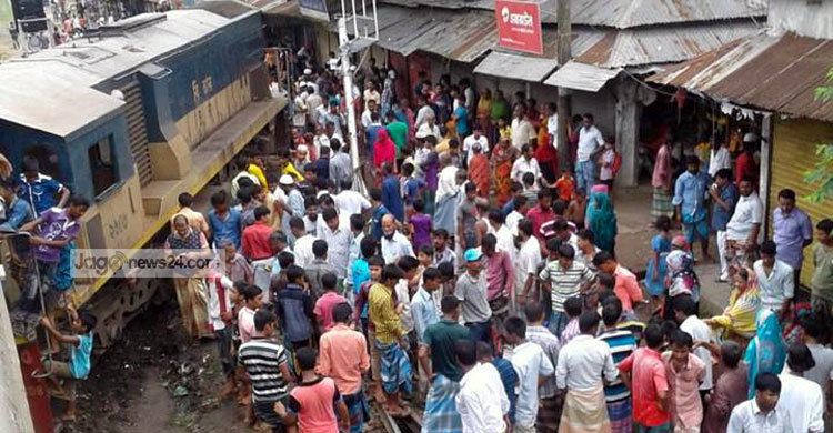 ৮ ঘণ্টা পর ঢাকা-ময়মনসিংহ রুটে ট্রেন চলাচল শুরু
