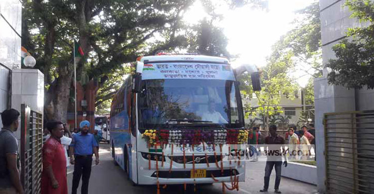 কলকাতা-খুলনা বাস যাত্রা শুরু  