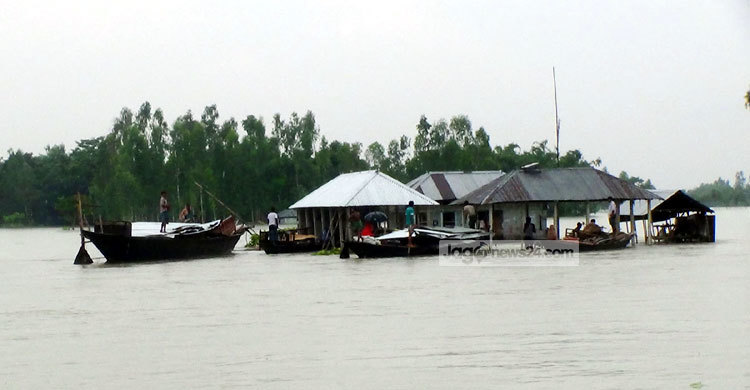 কুড়িগ্রামে ভয়াবহ বন্যা : পানিবন্দী সাড়ে ৪ লাখ মানুষ