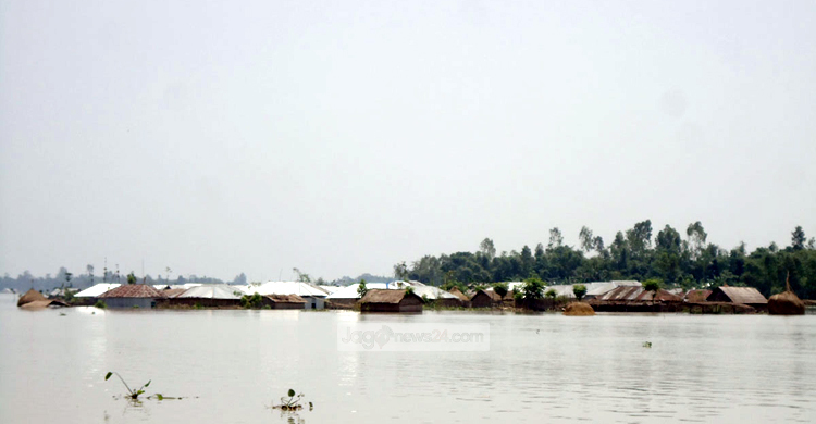 কুড়িগ্রামে বন্যা পরিস্থিতির অবনতি : বিদ্যালয় নদীগর্ভে