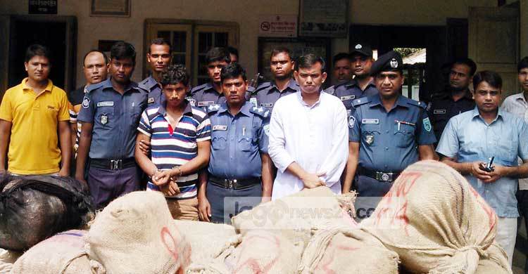 কুড়িগ্রামে অর্ধ কোটি টাকার গাঁজাসহ আটক ১