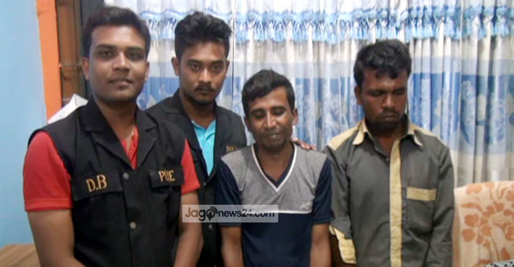 মাদারীপুরে ইয়াবাসহ ৪ মাদক ব্যবসায়ী আটক