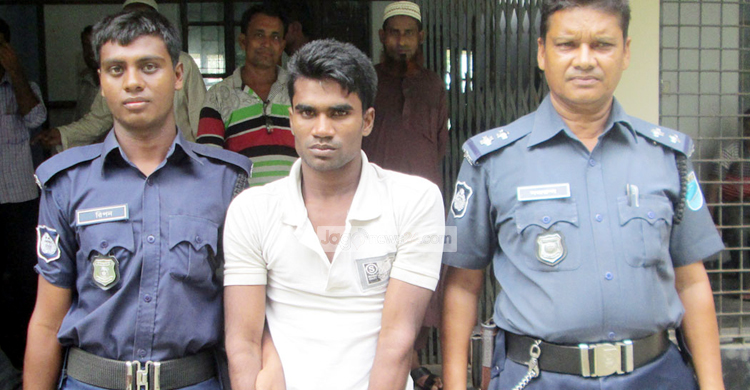 কলেজছাত্রীর ওড়না কেড়ে নেয়ার অপরাধে বখাটের দণ্ড