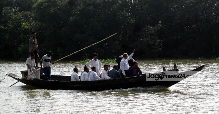 হাকালুকিতে প্রকৃতি যেন বিরূপ আকার ধারণ করেছে