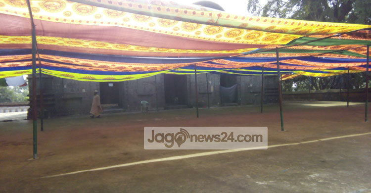 নওগাঁর দ্বিতীয় বৃহত্তম জামাত কুশুম্বা মসজিদে