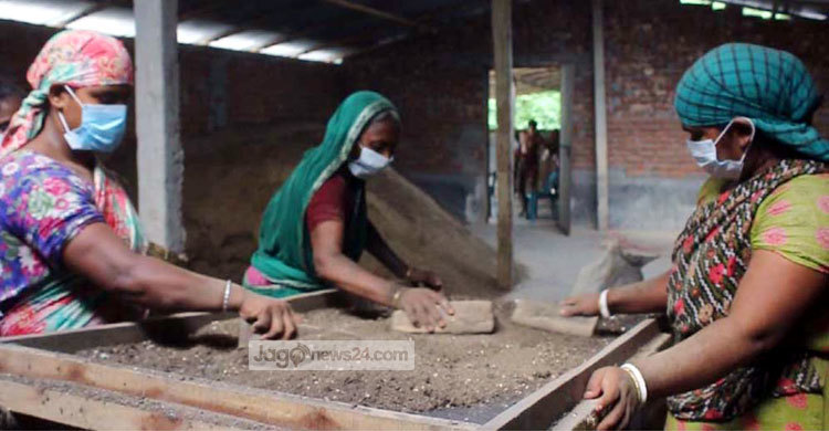 নড়াইলে বাণিজ্যিকভাবে তৈরি হচ্ছে জৈব সার