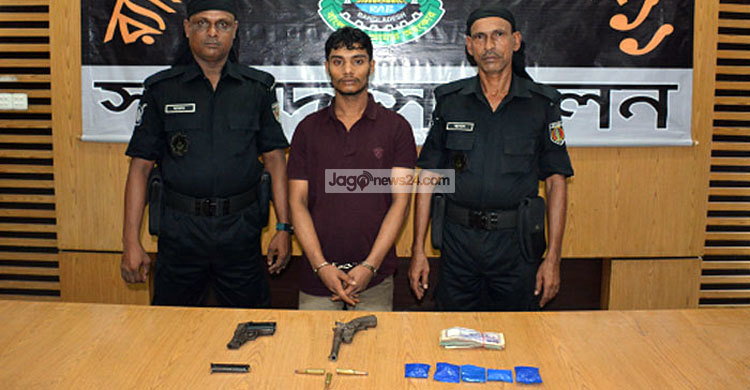 না.গঞ্জে বিদেশি পিস্তলসহ গ্রেফতার ২