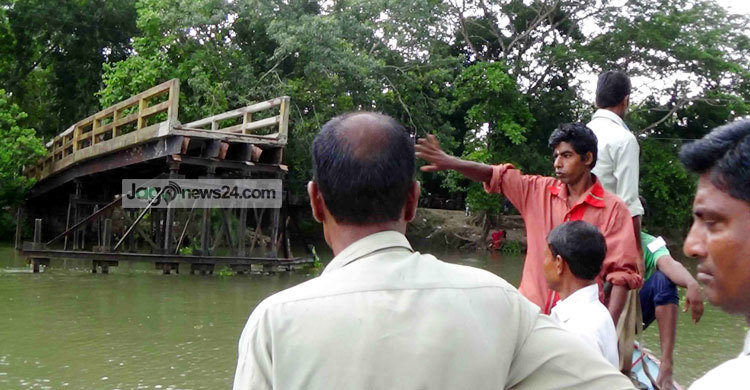 সাত মাসেও সংস্কার হয়নি ভাঙা ব্রিজটি