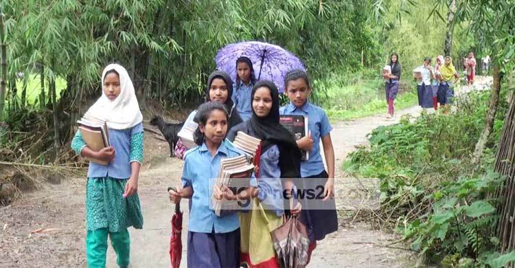 ওরা এখন নিজের পরিচয়ে স্কুলে যায়