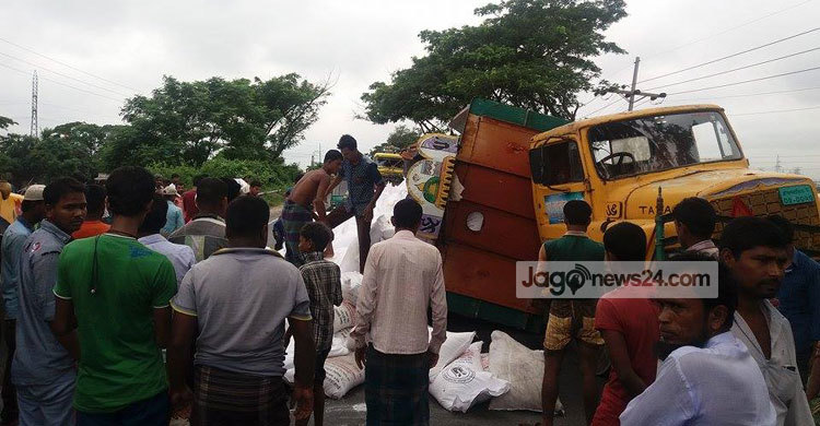ঢাকা-সিলেট মহাসড়কে যান চলাচল বন্ধ