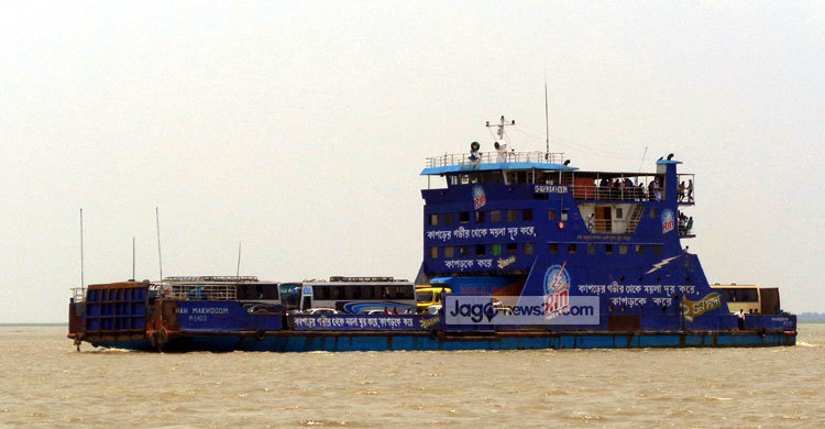 স্বাভাবিক হয়নি দৌলতদিয়া নৌ-রুটে ফেরি চলাচল