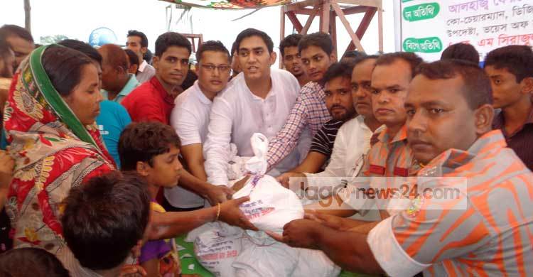 রাজবাড়ীতে বন্যার্তদের মাঝে ত্রাণ বিতরণ