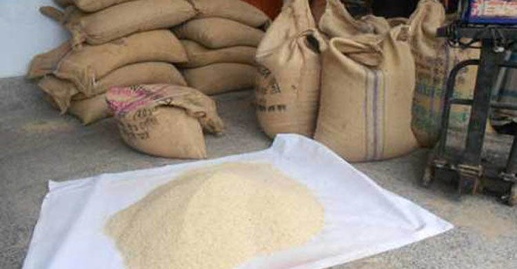 নীলফামারীতে ভিজিএফের চাল পেল চার লাখ পরিবার