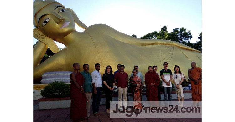 রামুর বৌদ্ধ পুরাকীর্তি পরিদর্শনে থাইল্যান্ডের ট্যুরিজম প্রতিনিধি 