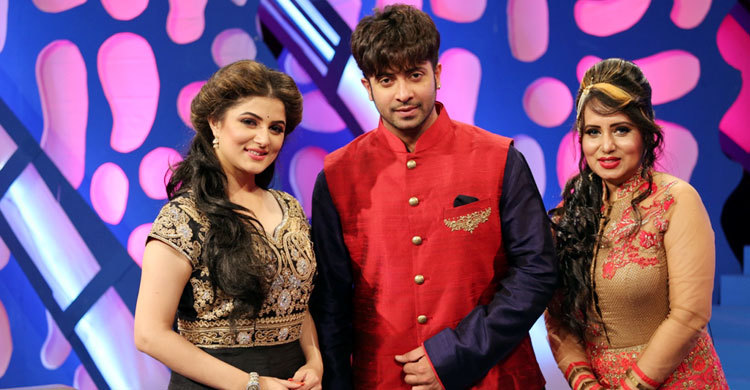 একান্ত আলাপে শাকিব-শ্রাবন্তী