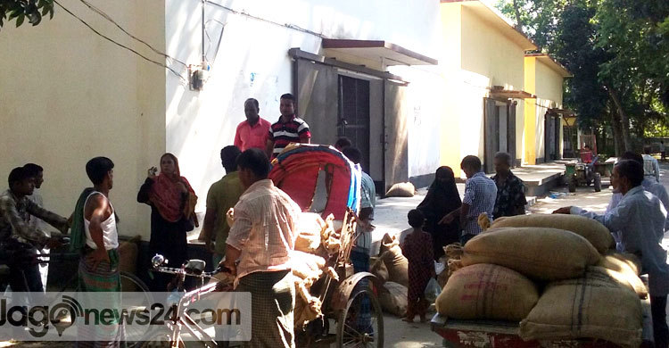 শরীয়তপুরে খাদ্য বিভাগে আবাসন সংকট