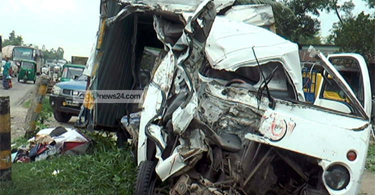 টাঙ্গাইলে পৃথক সড়ক দুর্ঘটনায় নিহত ৫